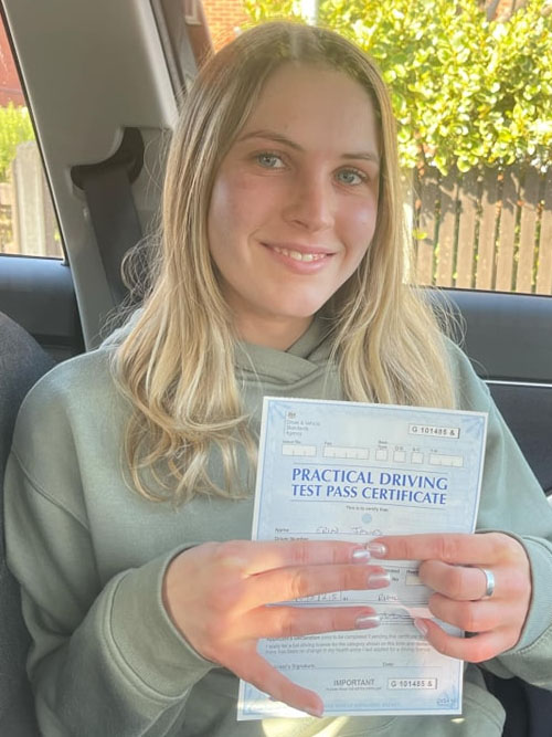 A big congratulations to Erin Jones on passing her automatic driving test first time today under the professional guidance of Jen Williams. A brilliant drive with just 3 little faults. Enjoy your new found independence.
